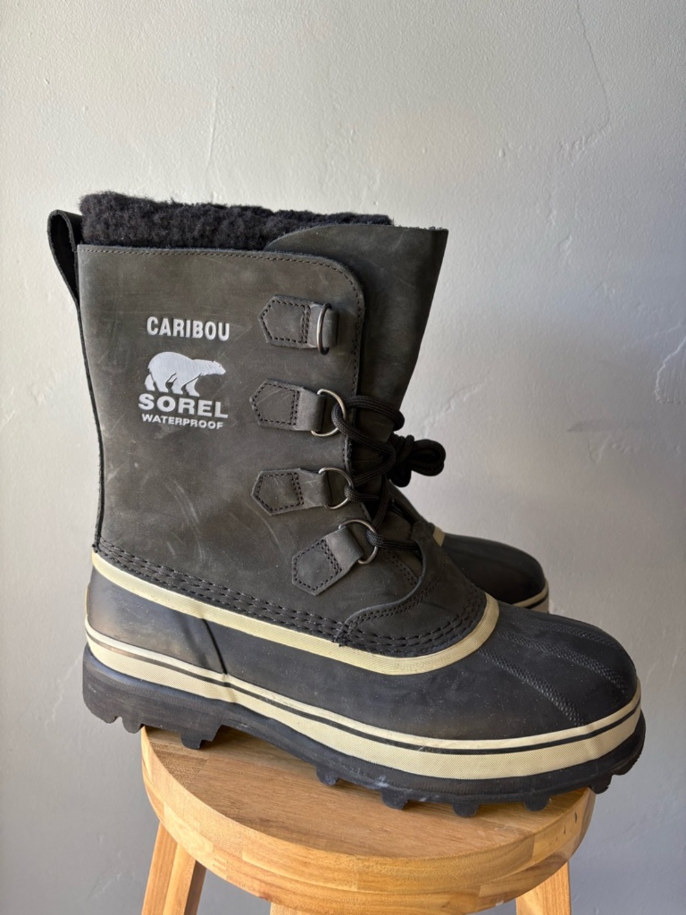 Sorel Men's Black Caribou Waterproof Boots ~ Size 9.5